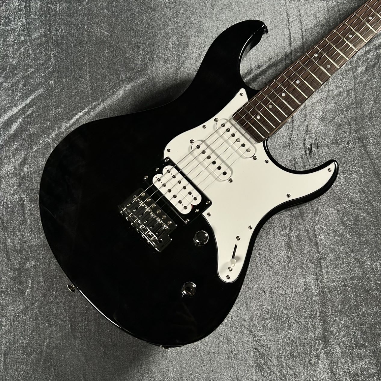 YAMAHAPACIFICA 212VQM -TBL(トランスルーセントブラック)-【Web