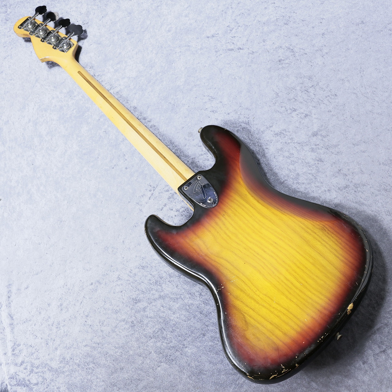 Fender エレキベース サンバースト 4弦 エレキベース サンバースト 4弦 - メルカリ