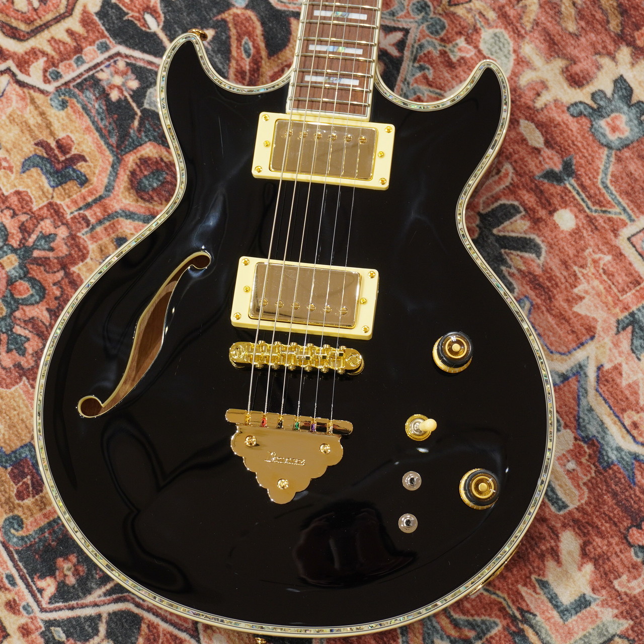 Ibanez セミアコ AR520H SPOTモデル Ibanez セミアコ AR520H SPOT