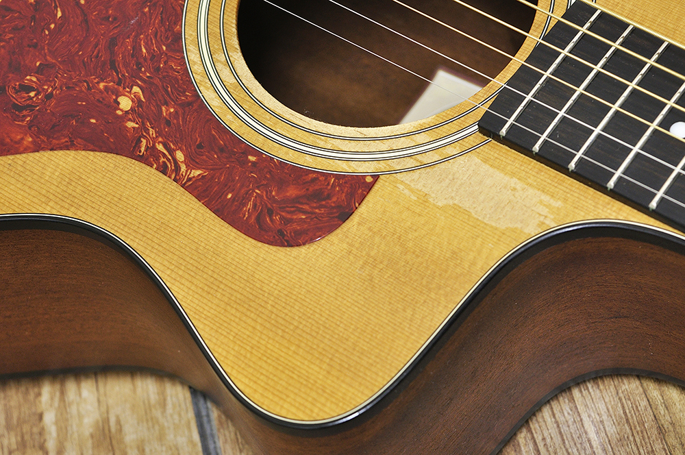 Taylor 114CE（中古）【楽器検索デジマート】