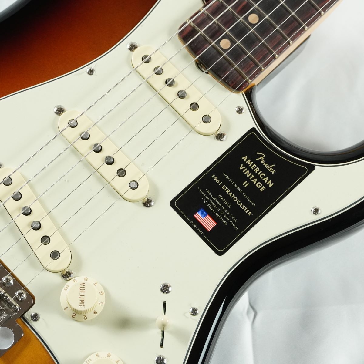 Fender American Vintage II 1961 Stratocaster /3-Color