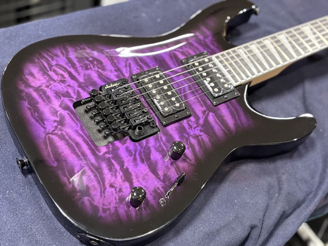 Jackson JS Series Dinky Arch Top JS32Q DKA Transparent Purple