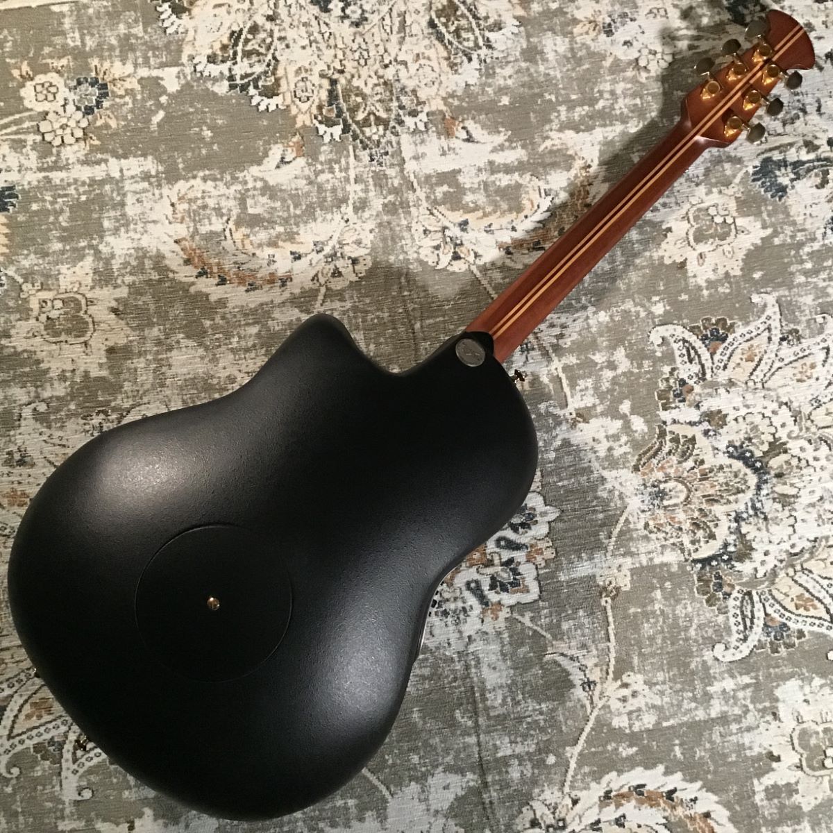 Ovation 2002 Collectors Series #48 African cherry 50本限定モデル w