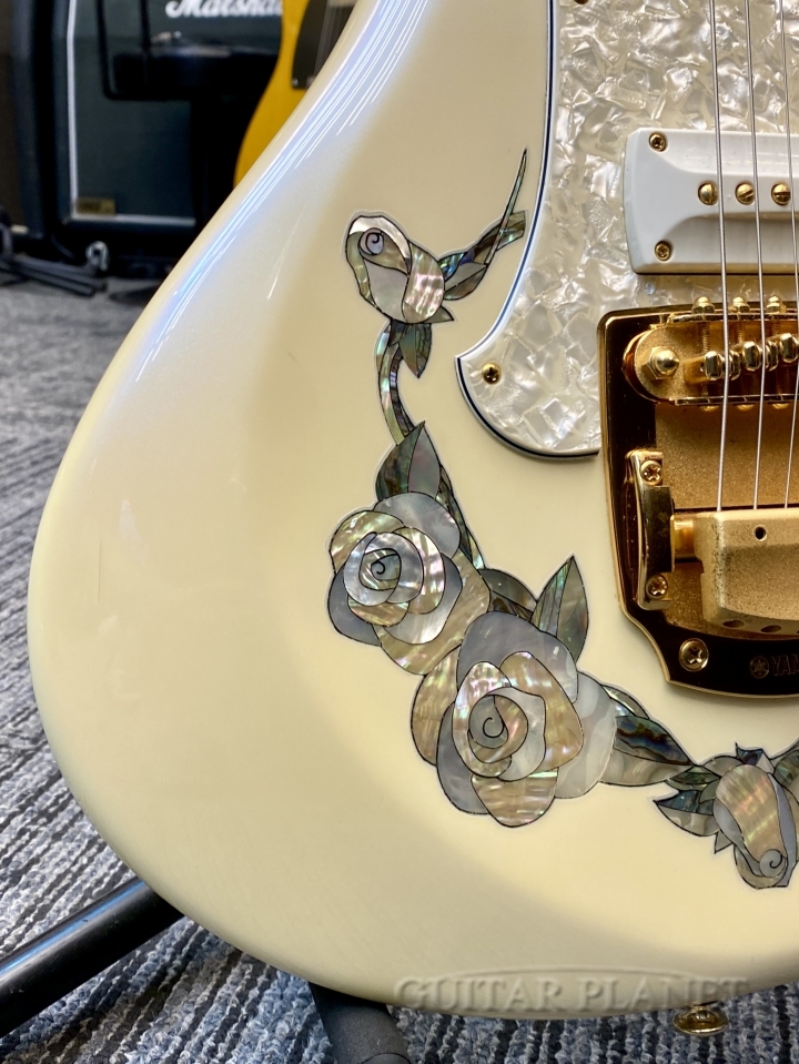 YAMAHA TBJ-CST ボディ裏面のプレート YAMAHA TBJ-CST Terry & Blue Jeans Custom RPW（中古）【楽器
