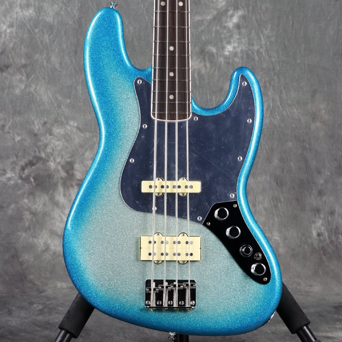 Fender Limited Player Plus x Blu DeTiger Jazz Bass Rosewood