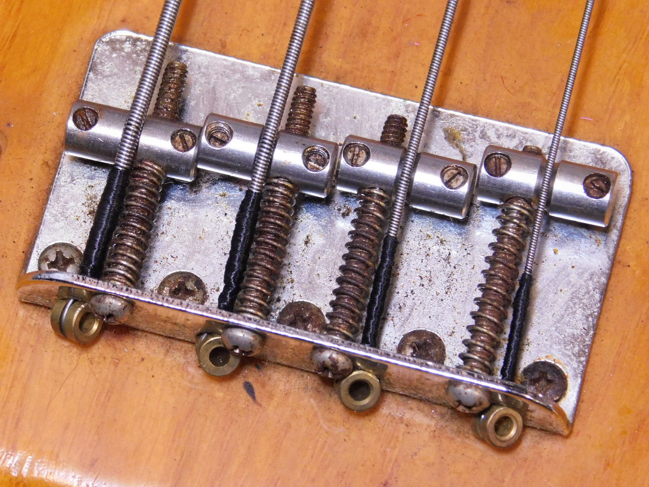Fender Precision Bass '77（ビンテージ）【楽器検索デジマート】