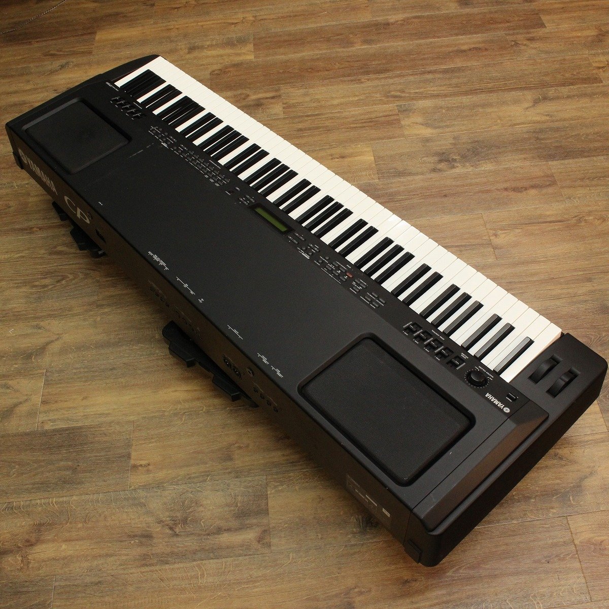 YAMAHA CP300 