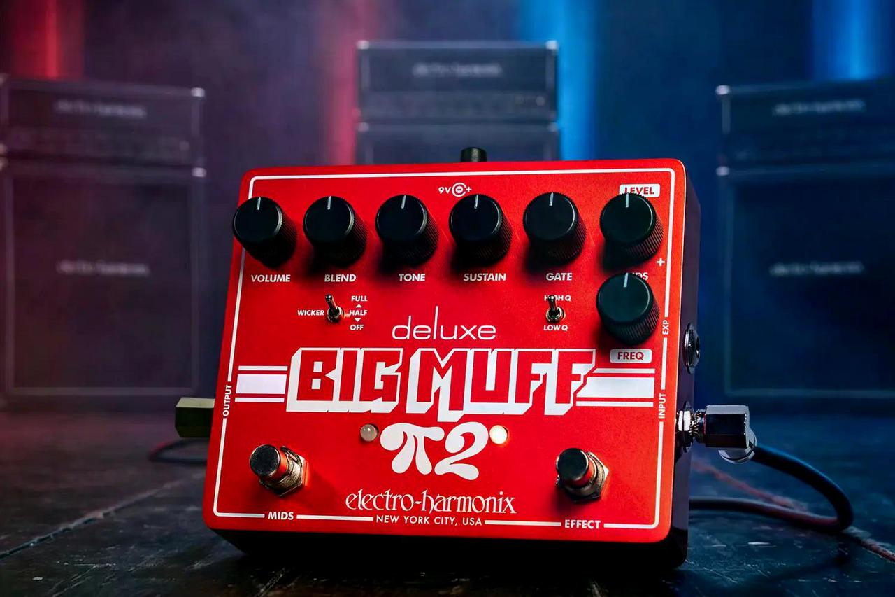 Electro-Harmonix Deluxe Big Muff Pi 2 Deluxe Dual Op-Amp Fuzz