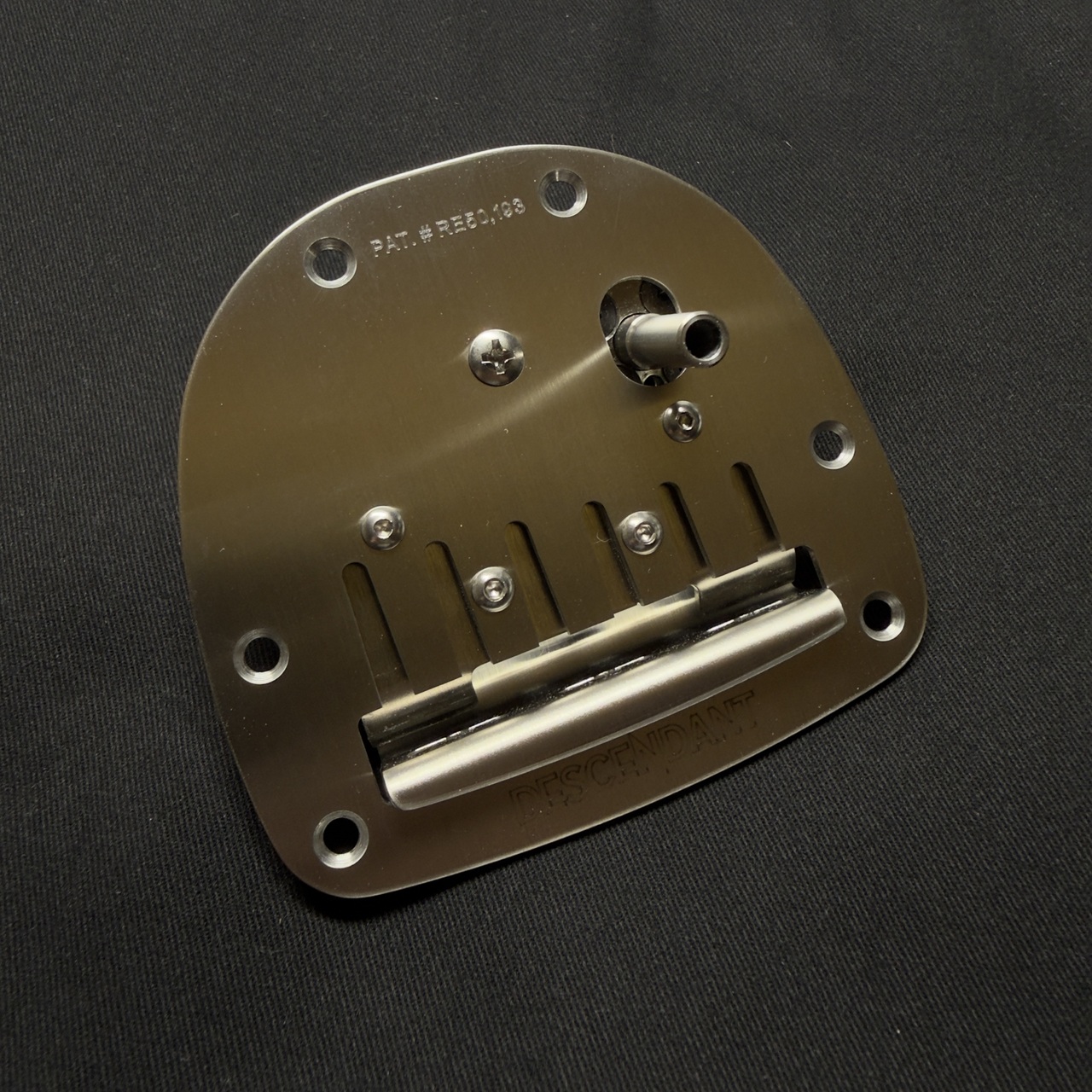 ギター Descendant Vibrato Unit for JM / JG DESCENDANT Descendant Vibrato Unit for JM / JG（新品/送料無料