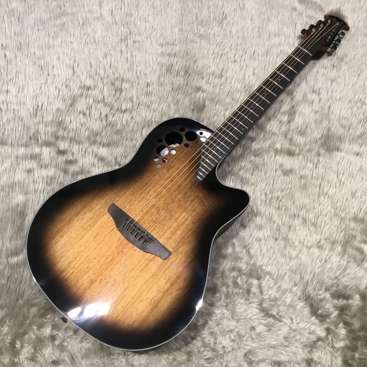 Ovation Celebrity CE44P-ABLKW 限定モデル - ギター