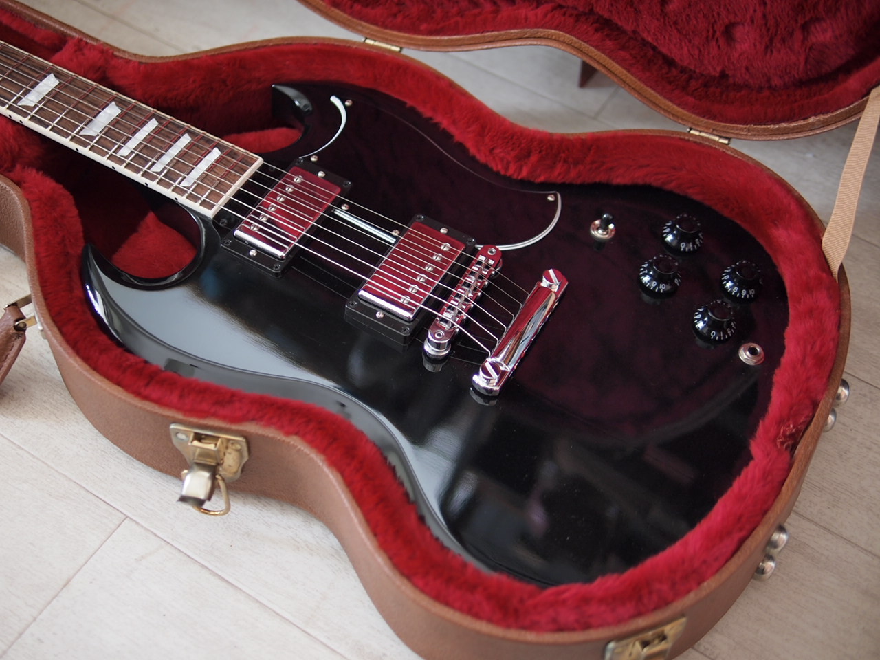 Gibson SG STANDARD - Ebony Black (EB)（中古/送料無料）【楽器検索 