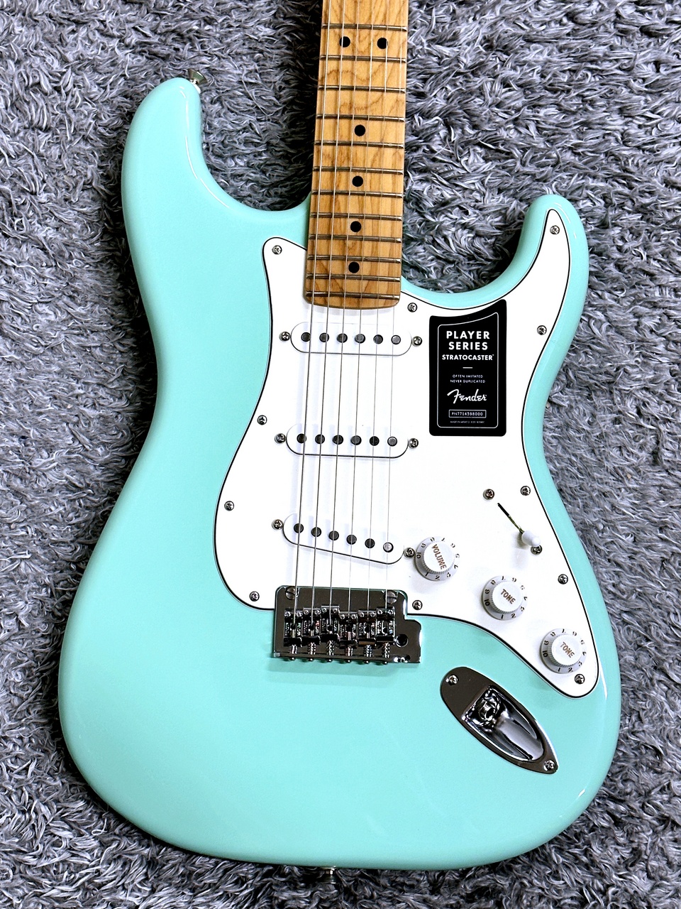 Fender Limited Edition Player Stratocaster Surf Green with Roasted 