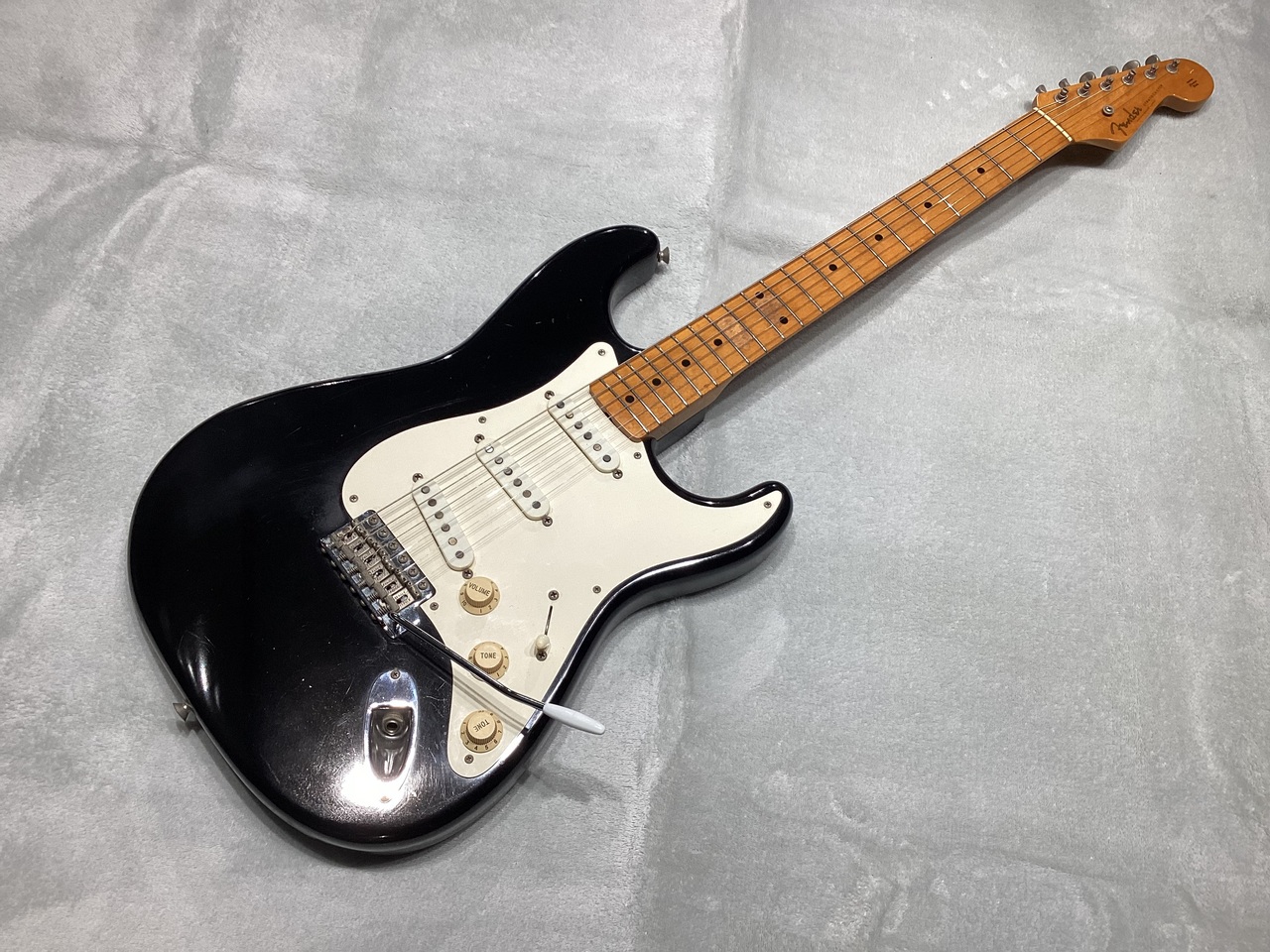 Fender Japan ST54-90 BLK ( ST54-900 )（ビンテージ）【楽器検索