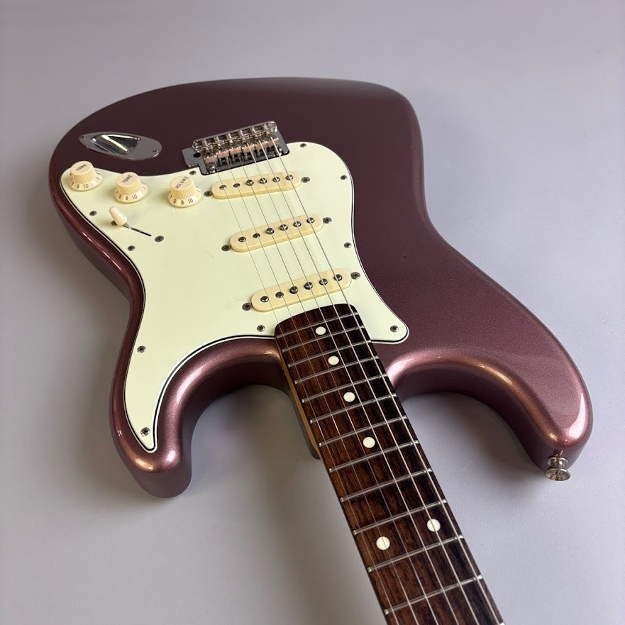Fender Hybrid 60s バーガンディ FENDER JAPAN Hybrid 60s Stratocaster Burgundy Mist Metallic