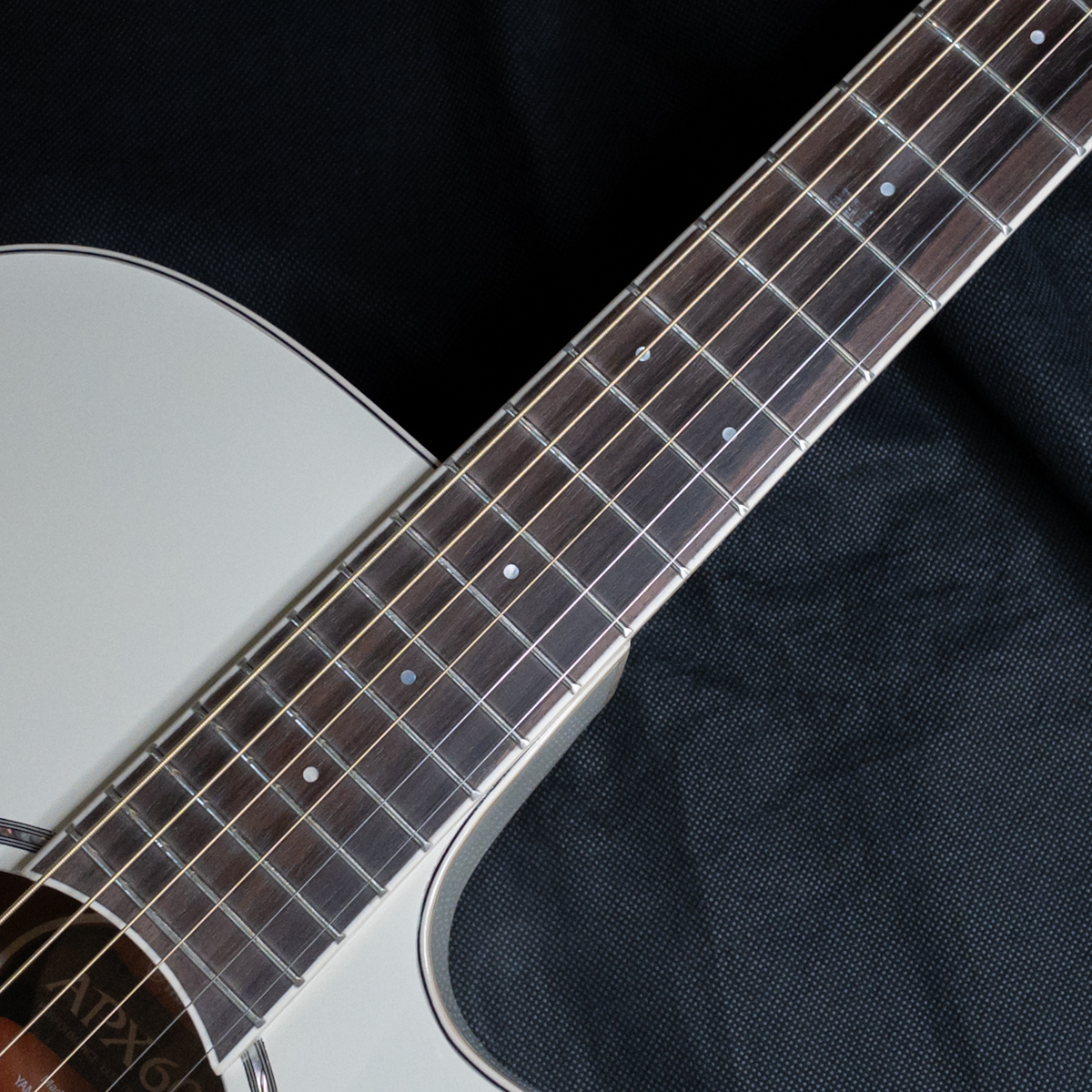 YAMAHA APX600 VW (ビンテージホワイト) （新品）【楽器検索
