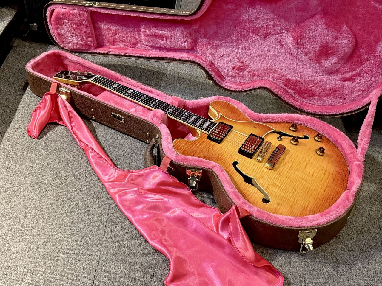 Heritage H-555 Almond Sunburst（中古）【楽器検索デジマート】