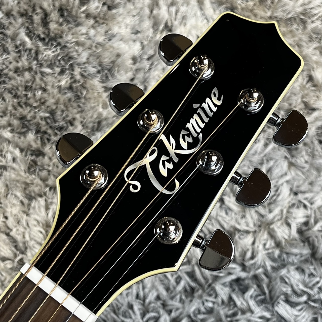 【ハードケース付き】【エレアコ】Takamine TDP561C BL 超価格、高峰エレアコTDP561C-BL(黒)専用ケース付、人気の長渕