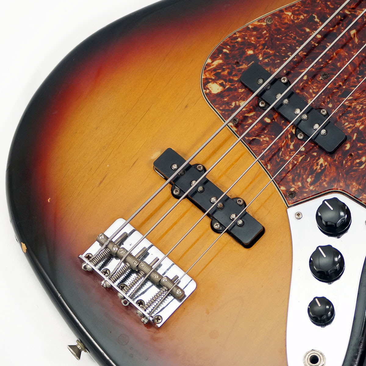 Fender 2004 American Vintage '62 Jazz Bass (3-Color Sunburst