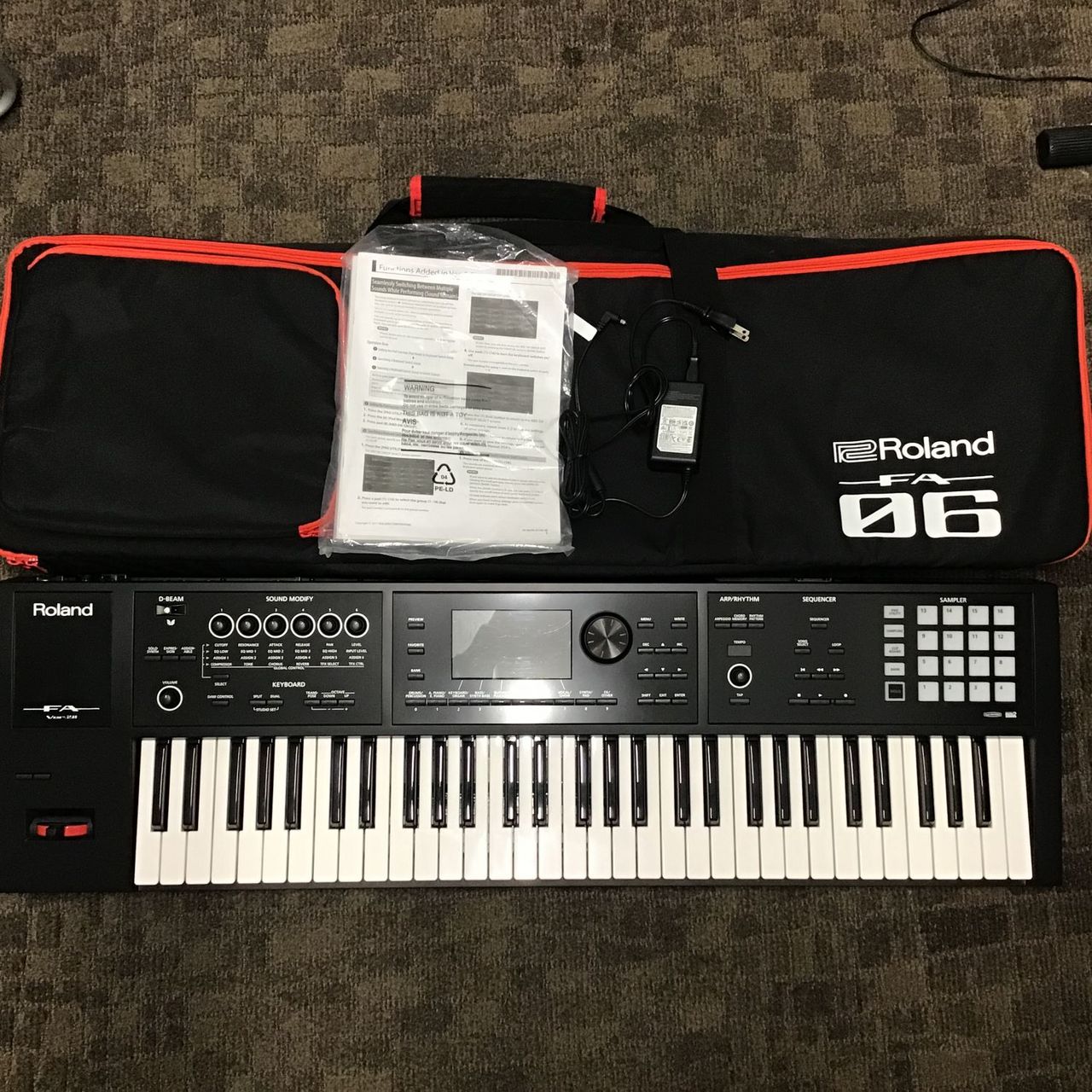 Roland FA-06【現物写真】（中古/送料無料）【楽器検索デジマート】