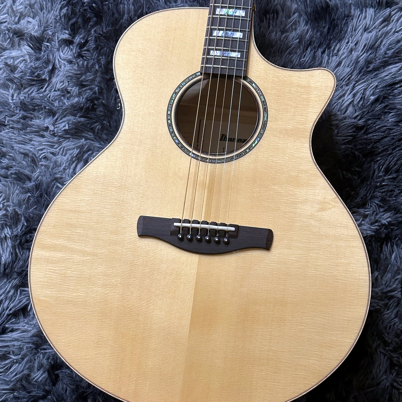 Ibanez AE390-NTA (Natural High Gloss top, Aqua Blue High Gloss