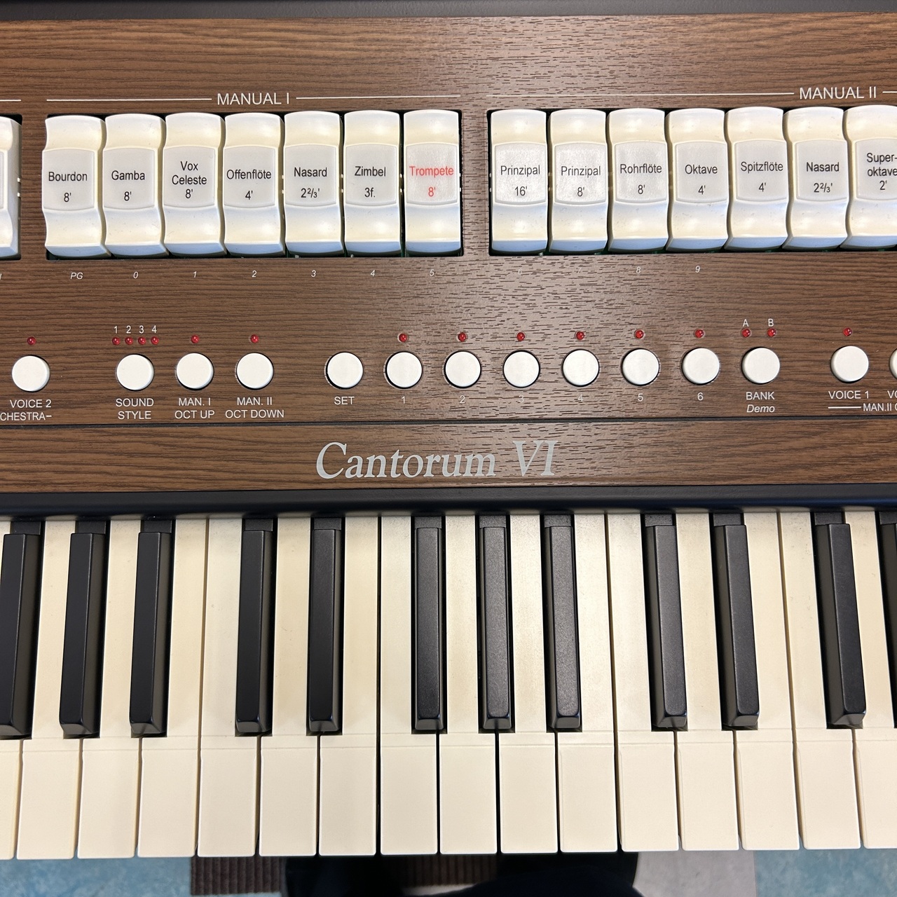 VISCOUNT バイカウント オルガン Cantorum VI Cantorum | バイカウント | ヤマハミュージックジャパン 取り扱いブランド