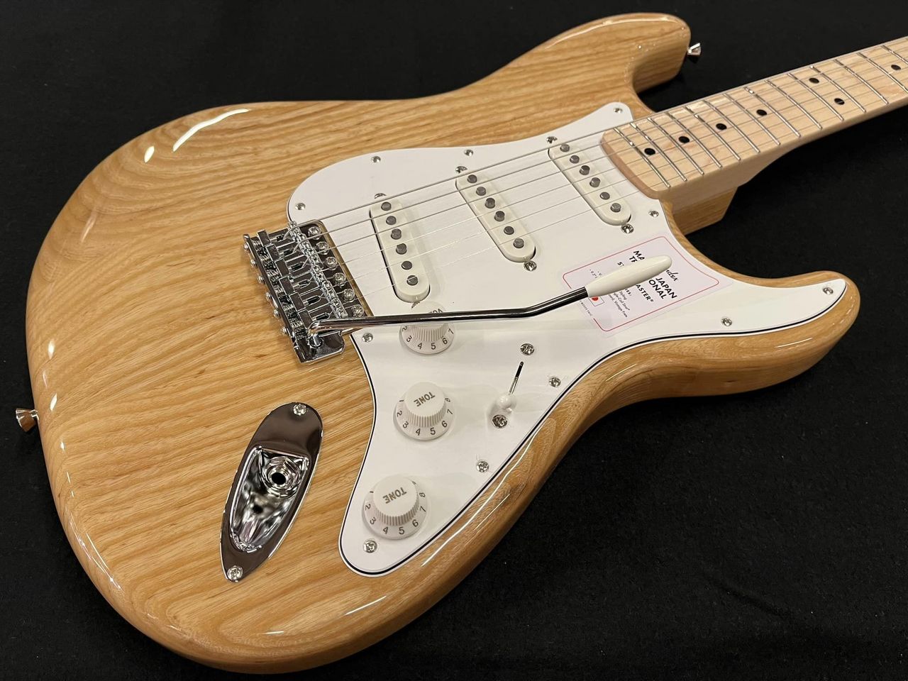Fender MADE IN JAPAN TRADITIONAL 70S STRATOCASTER NATURAL（新品
