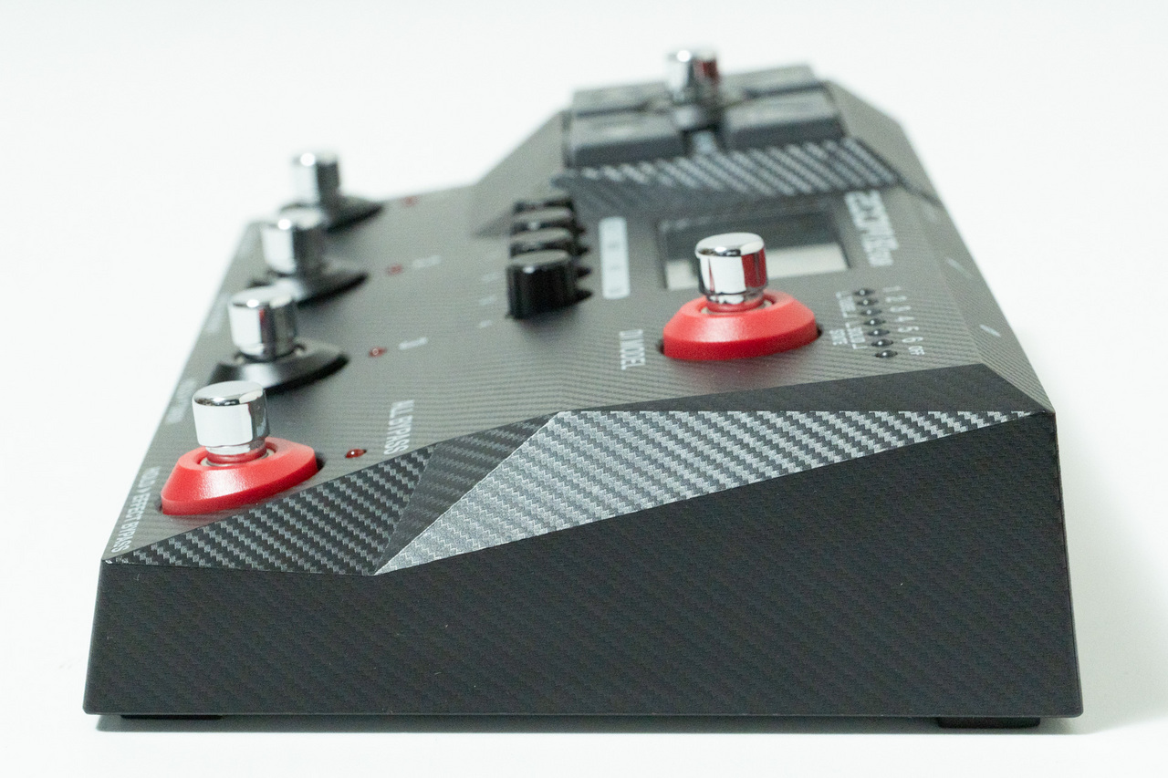 ZOOM B2 FOUR【GIB横浜エフェクター館】（中古/送料無料）【楽器検索