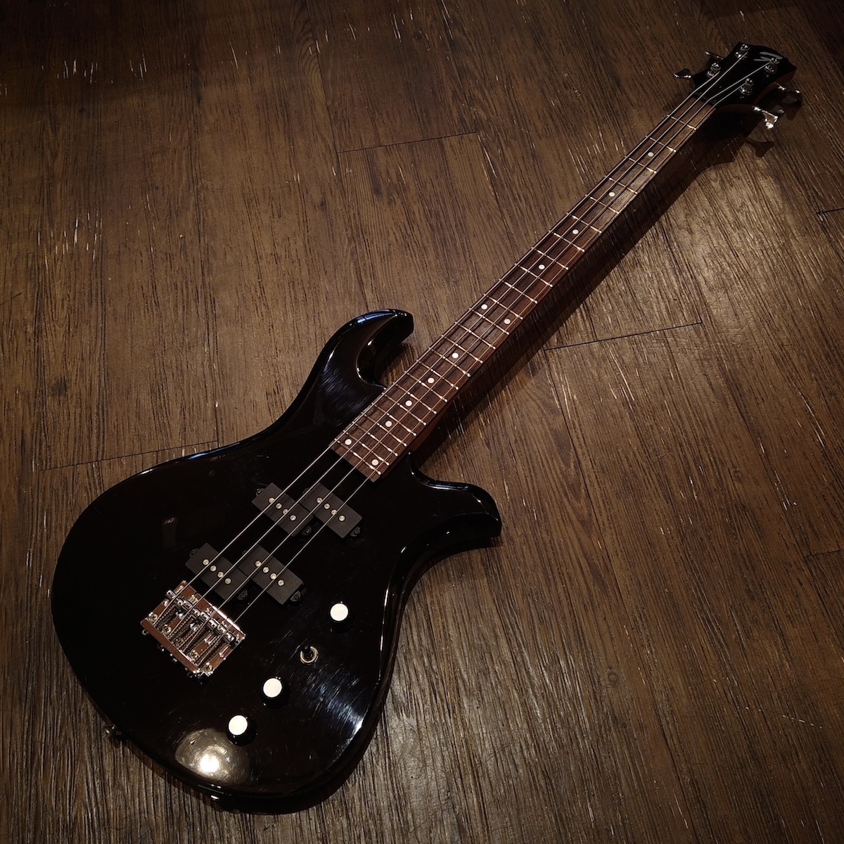 Founder Electric bass 1970年代 変形ベース ファウンダー（中古/送料