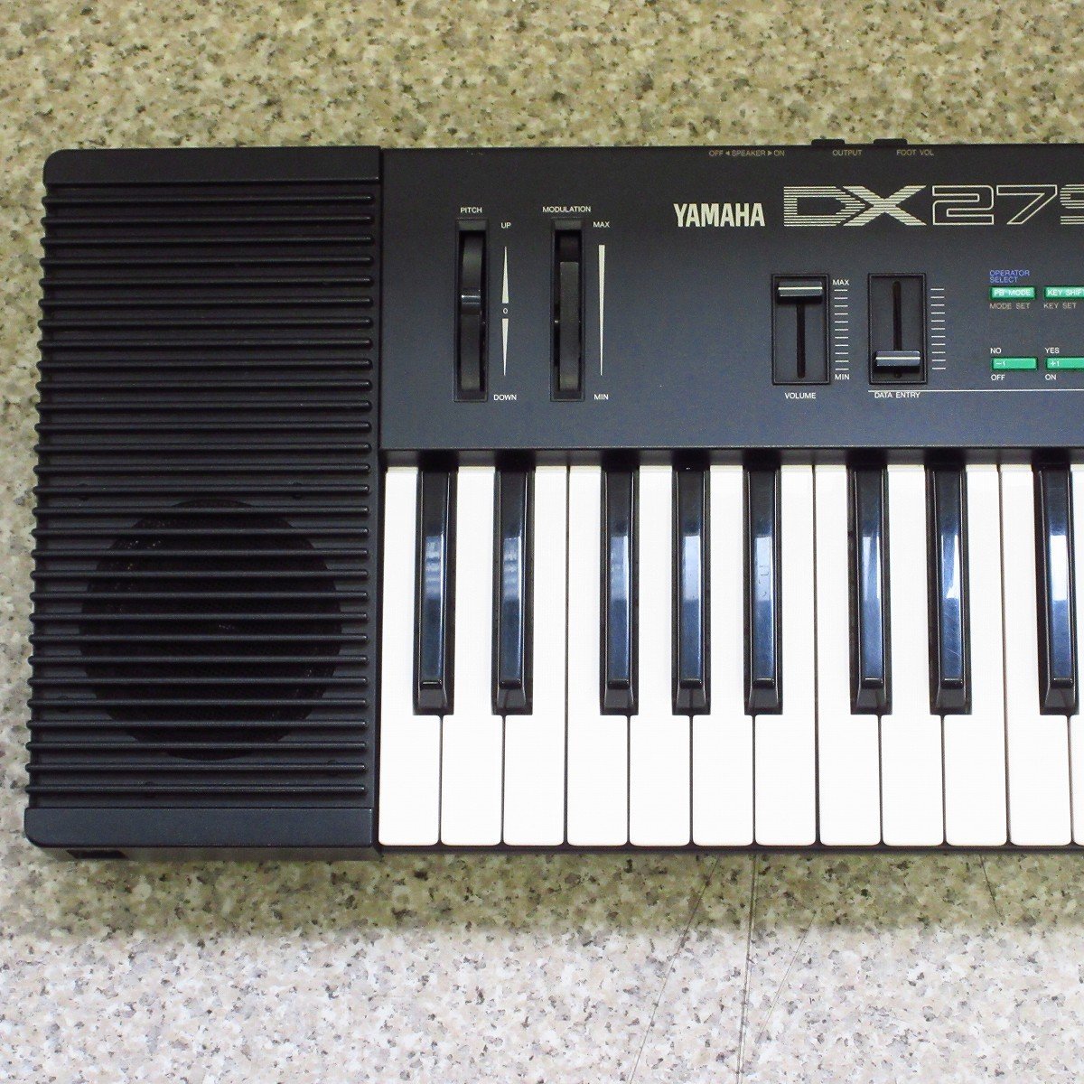 YAMAHA DX27S 
