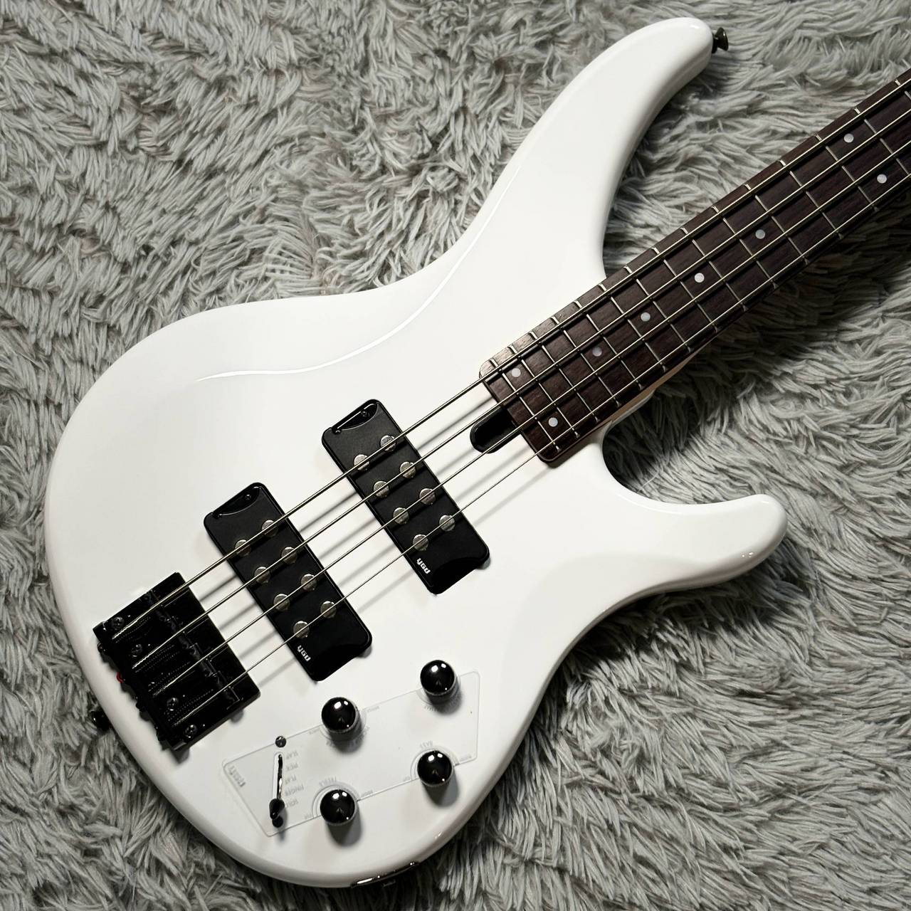 YAMAHA 【実物写真】TRBX304 WH (ホワイト) エレキベースTRBX300