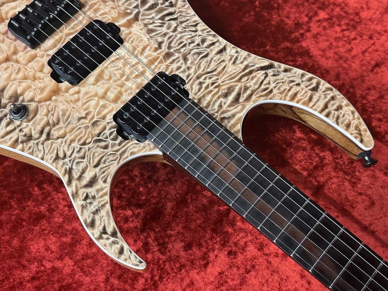 大幅値下げ中【Grainger Guitars】Apollo 6 custom Overload Custom Guitars Raijin 6 ≒3.141Kg【中古】（中古