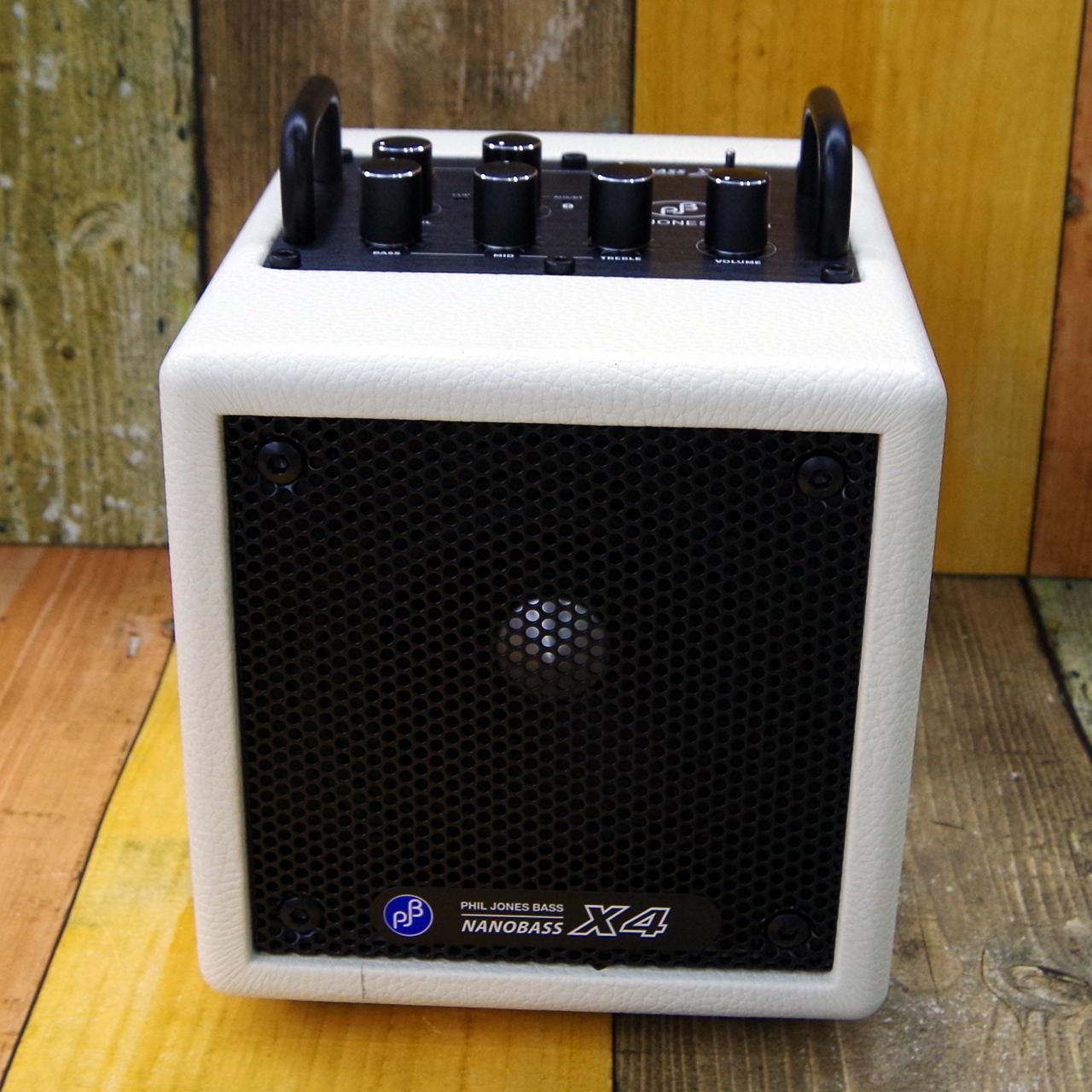 Phil Jones Bass NANOBASS X4 White（新品）【楽器検索デジマート】