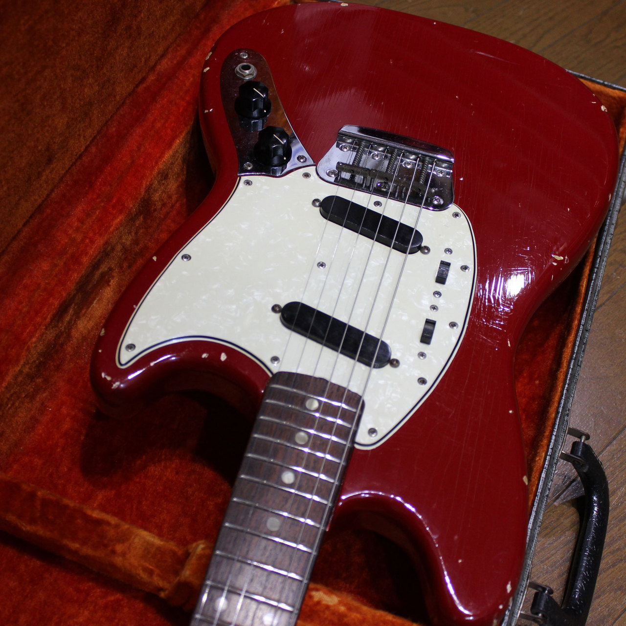 Fender Duo Sonic II RED フェンダー デュオソニック 2 1966年製 です