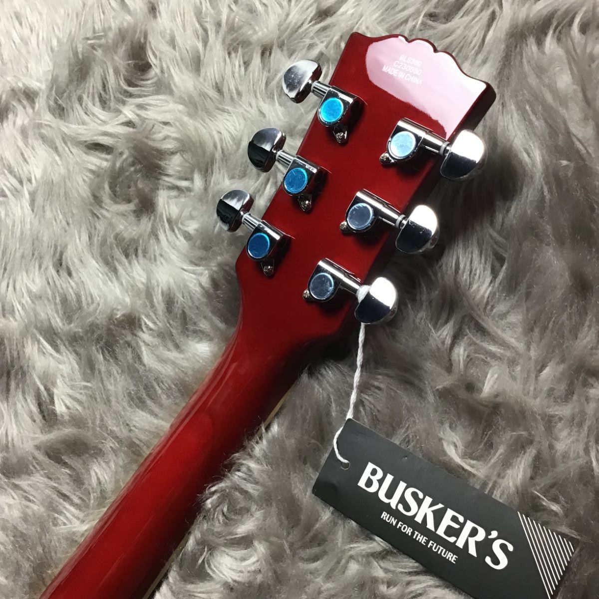 美品　BUSKER'S BLS300CS レスポールスタンダード軽量エレキギター