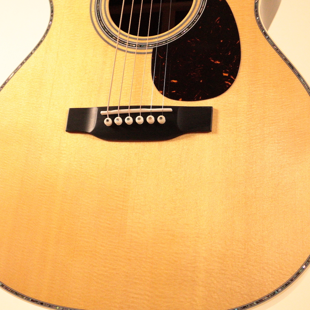 Martin 【美杢】OM-42 Standard #29111480【ロングスケール】【2025