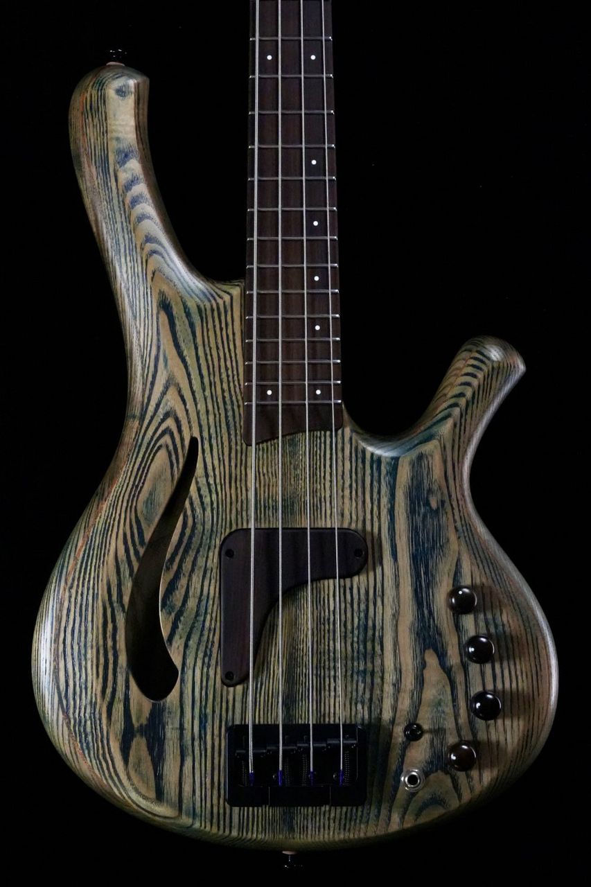 Shikagawa Musical Instruments Dorado Bass DC 4st Semi-Hollow