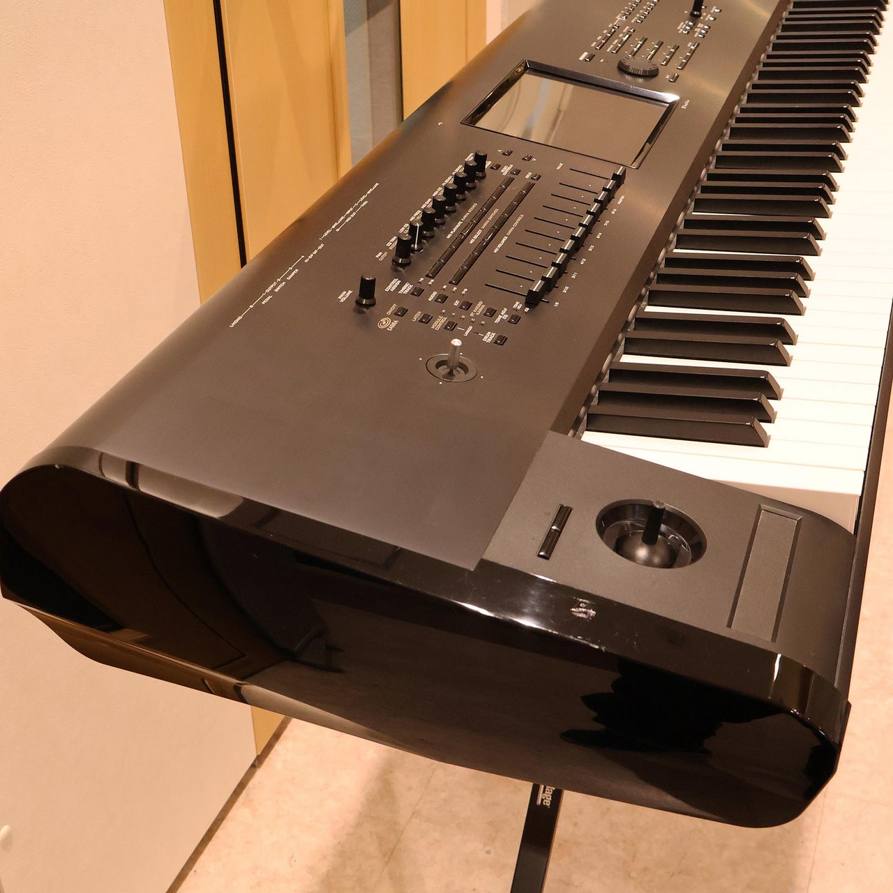 KORG KRONOS X-73 シンセサイザー 73鍵盤 【中古】（中古/送料