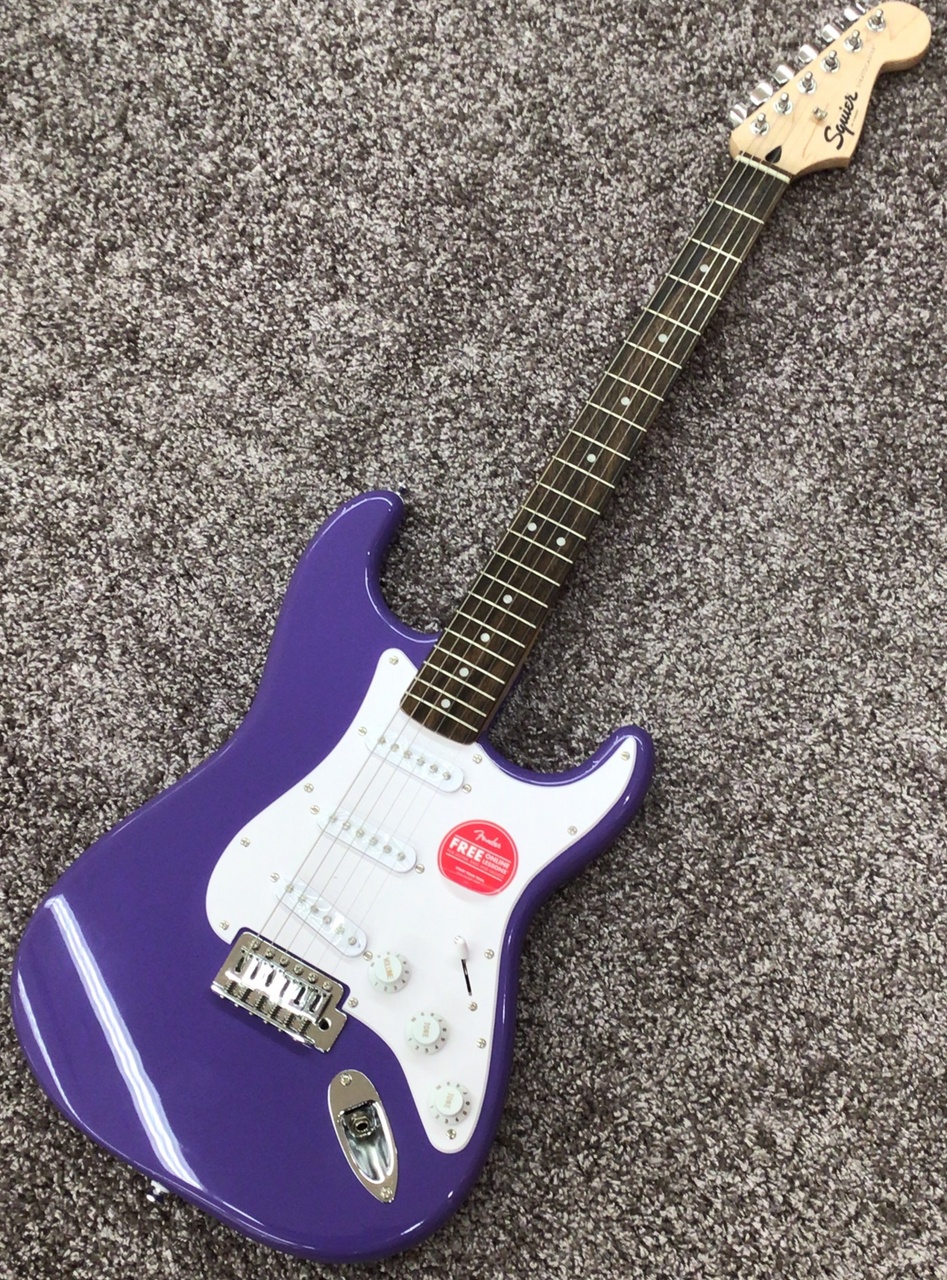 Squier by FENDER ストラトキャスター　状態良し！ Squier by Fender Affinity Series Stratocaster Junior HSS Ice