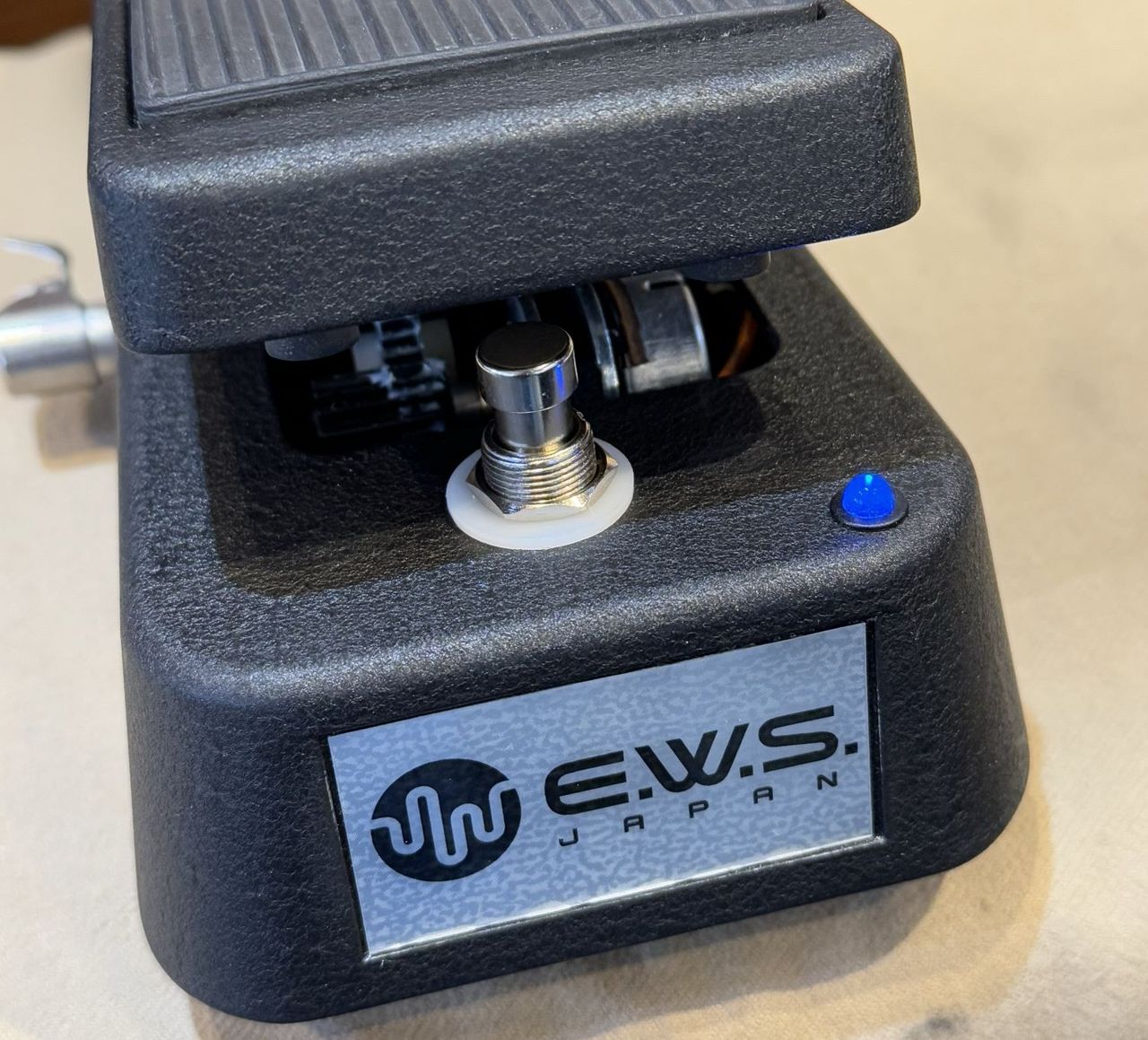 E.W.S. Cry Baby Wah MOD w/DC Jack & LED [date:11.2024]（新品