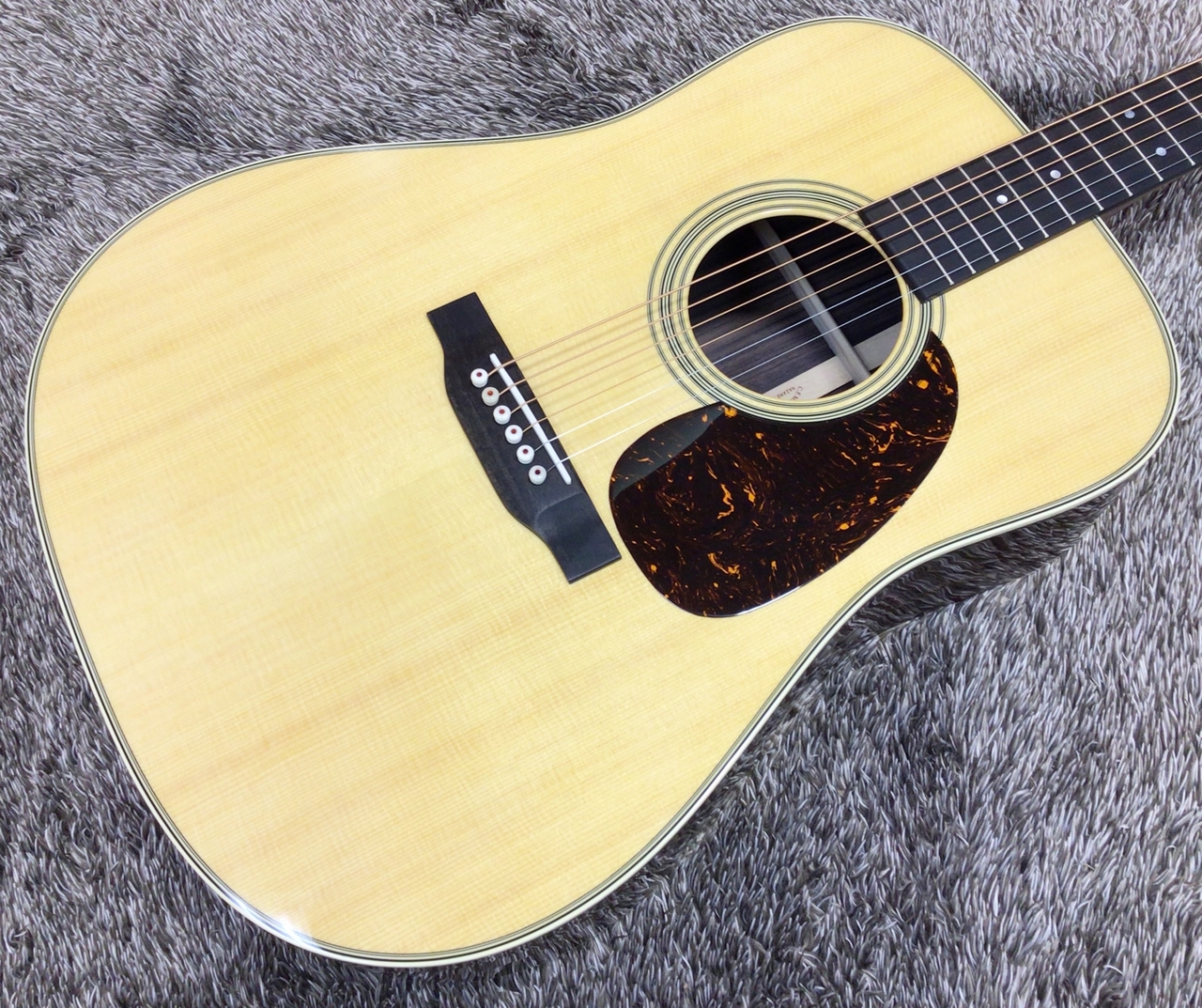 Martin D-28(2025)【店頭未展示品】【ソフトレザーストラップ