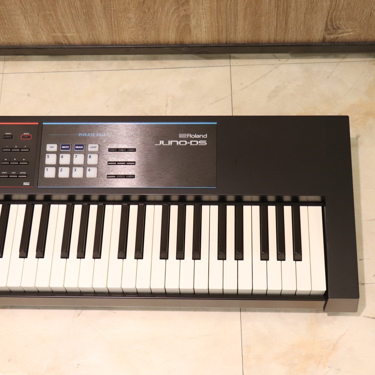 Roland JUNO-DS88 Synthesizer 【梅田店】（中古/送料無料