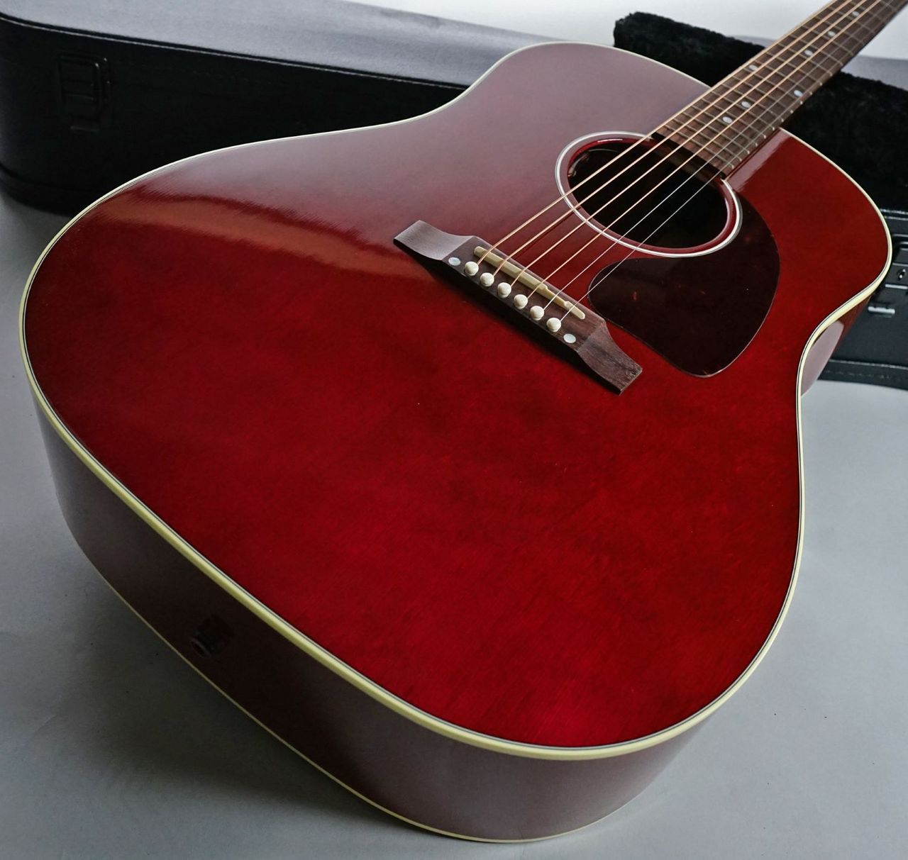 Gibson J-45 Standard Wine Red Gloss エレアコギター（新品/送料無料