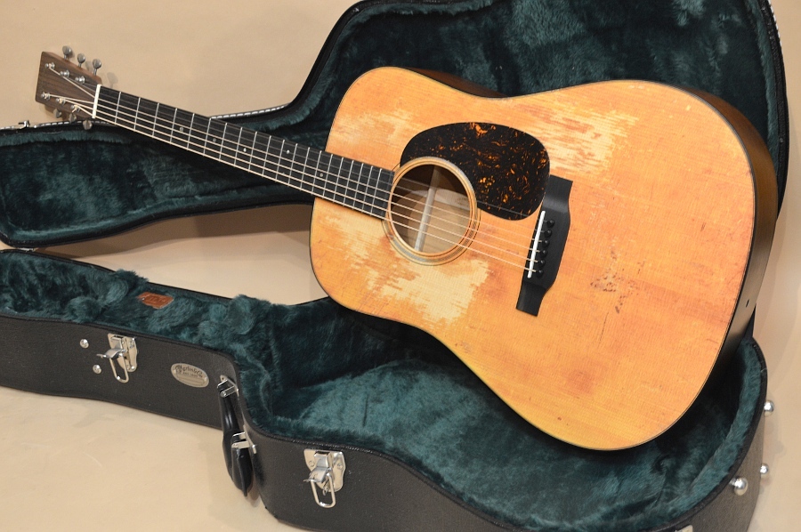 Martin D-18 2023年製 2023 Martin D-18 | Guitar of the Day - YouTube