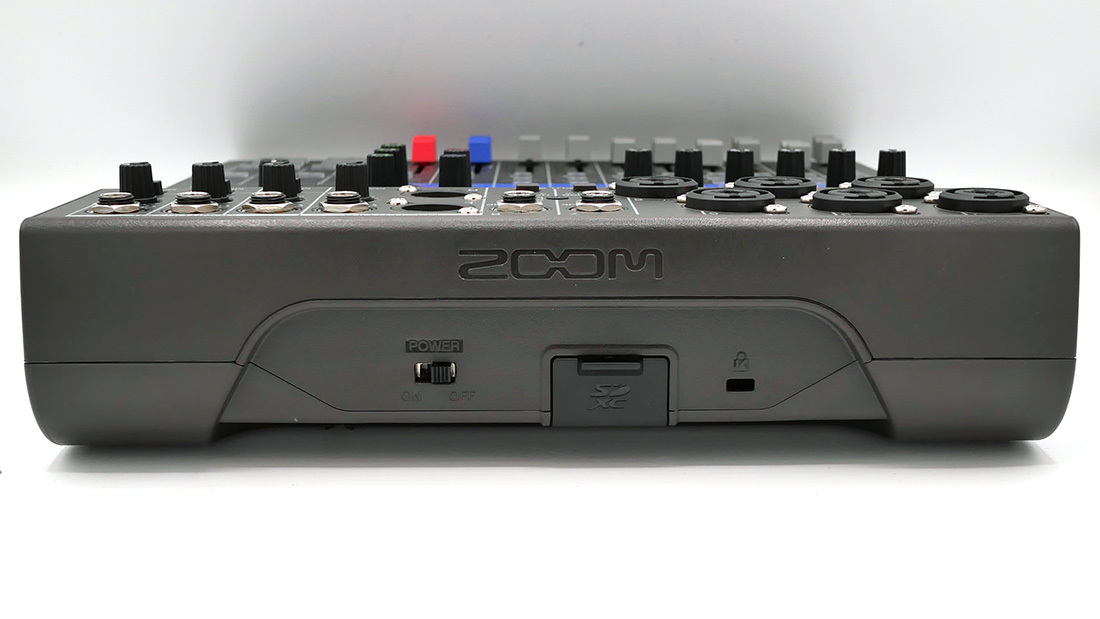 ZOOM LiveTrak L-8（中古）【楽器検索デジマート】