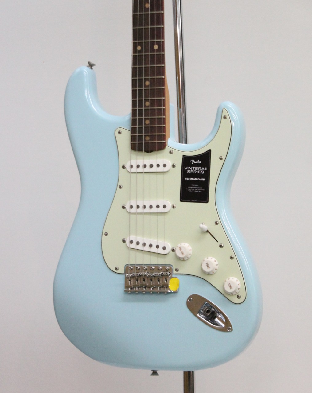 【超軽量】Fender road worn ビンテージ ギター Amazon | Fender Vintera Road Worn '60s Stratocaster