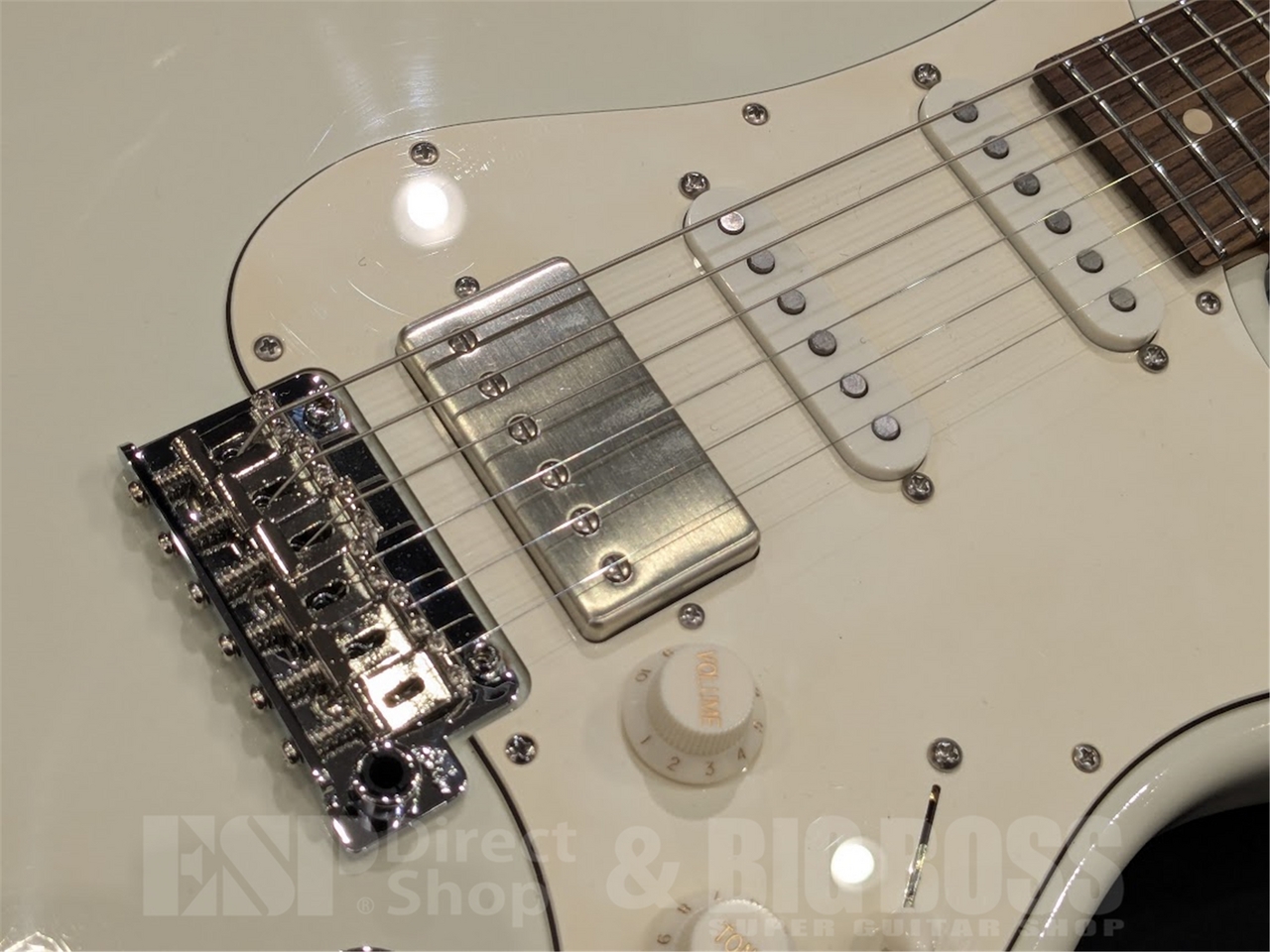 Suhr Standard Classic Roseted Flame Maple / Olympic White