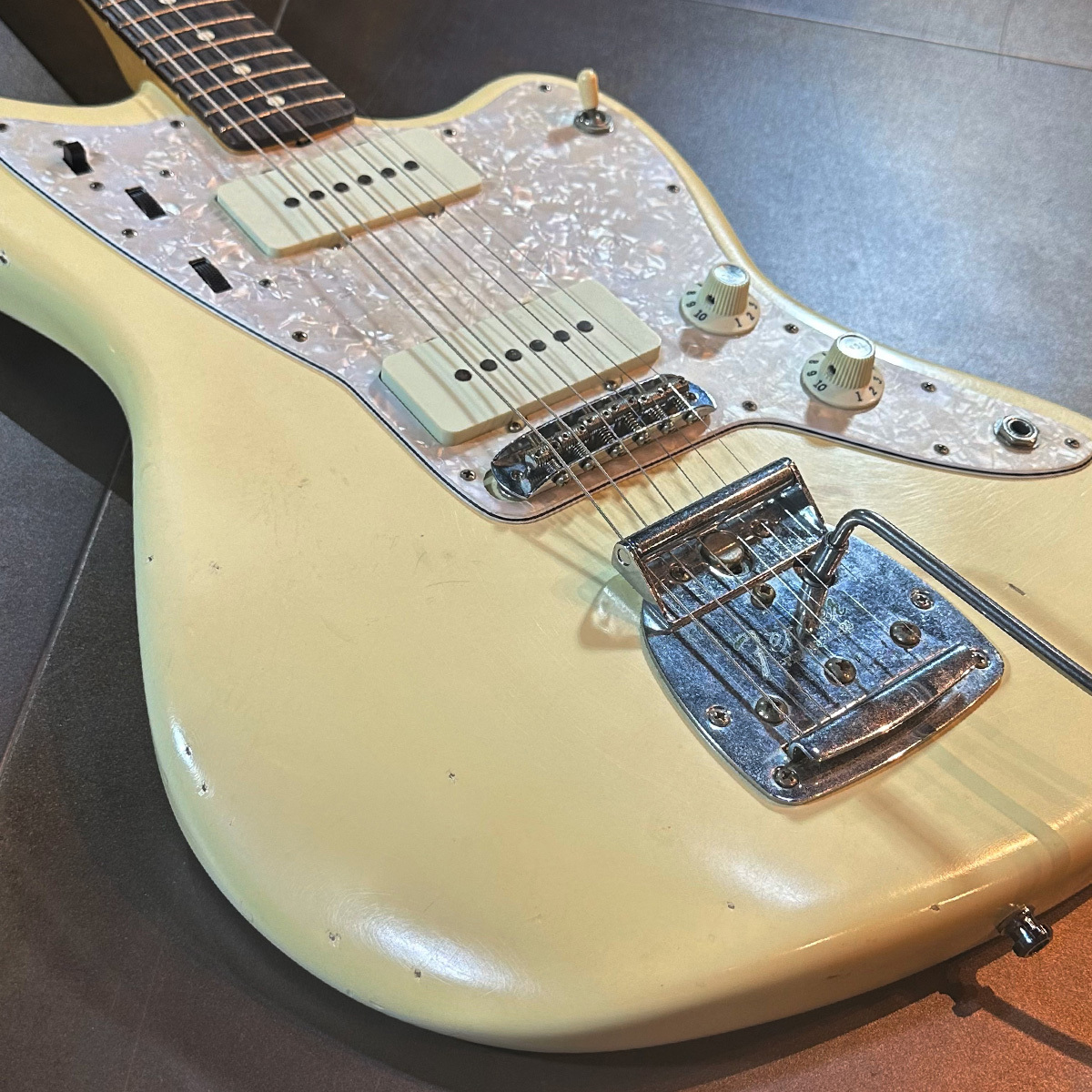 Fender Inoran Road Worn Jazzmaster OWH（中古）【楽器検索デジマート】