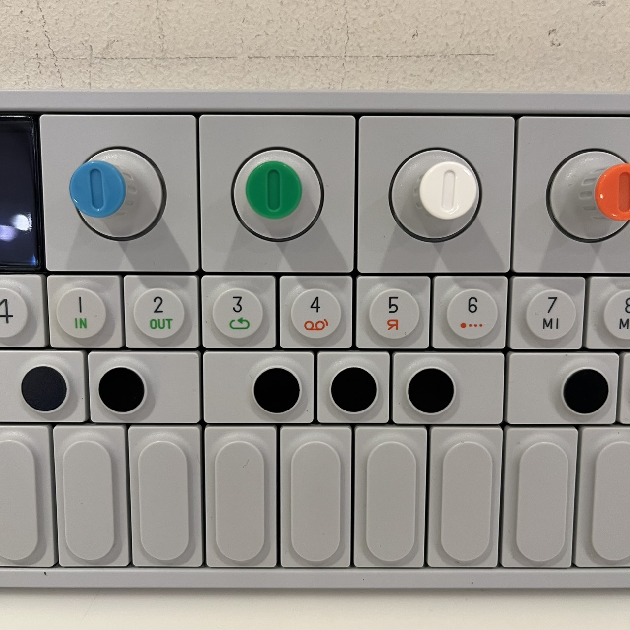 Teenage Engineering 【USED】OP-1/現物写真（中古/送料無料）【楽器