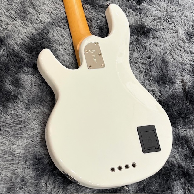Sire Marcus Miller Z7 4-String AWH (Antique White) 4.17kg（新品