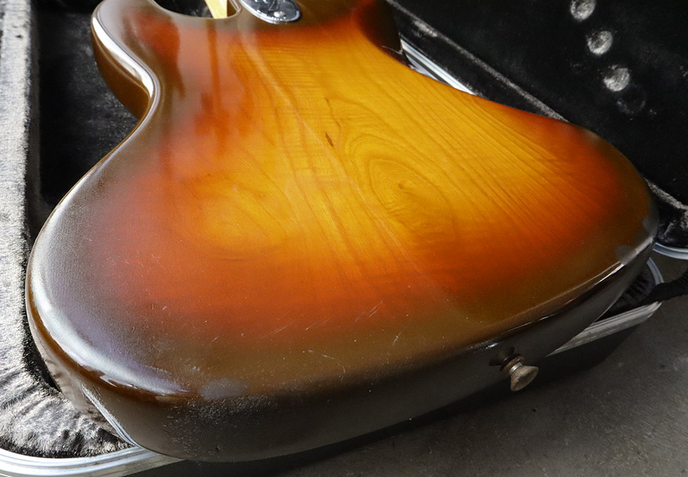 Fender 1981 Jazz Bass (SB/R)（ビンテージ）【楽器検索デジマート】
